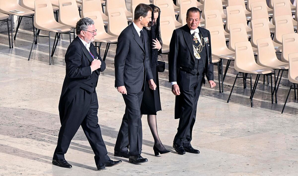 Los reyes de España, el príncipe William y demás monarcas en el funeral del papa Francisco