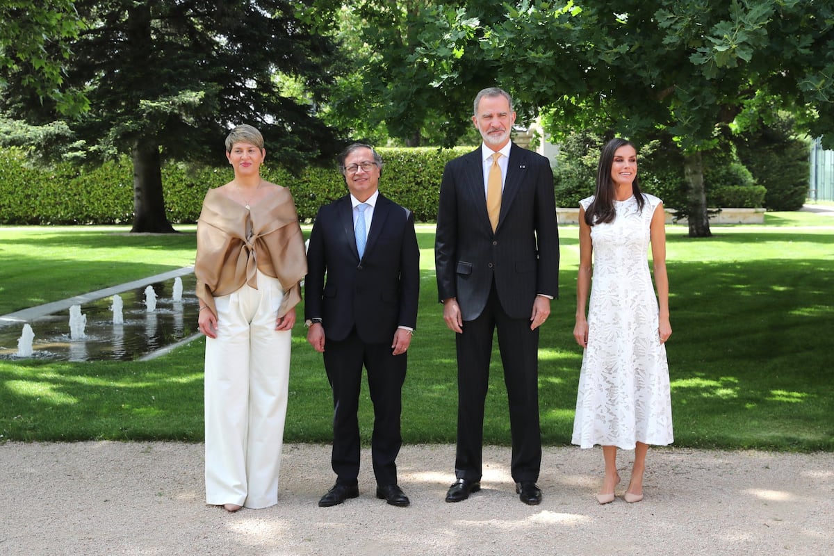 Los looks similares de la reina Letizia de España y la primera dama de Colombia, Verónica Alcocer