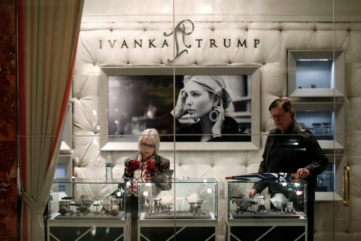 Ivanka Trump anuncia el cierre de su marca de moda