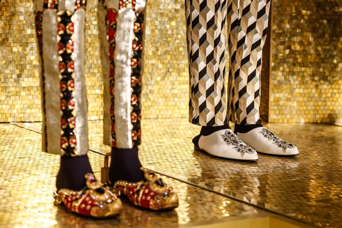 200 prendas de Dolce & Gabbana homenajean la historia cultural italiana en París