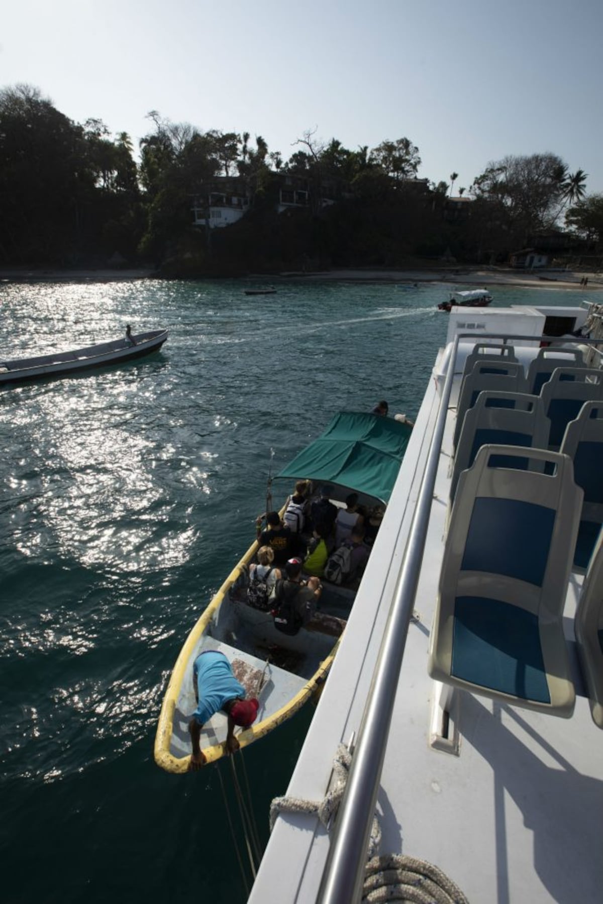 En ferry a isla Viveros, una perla azulada en el Golfo de Panamá