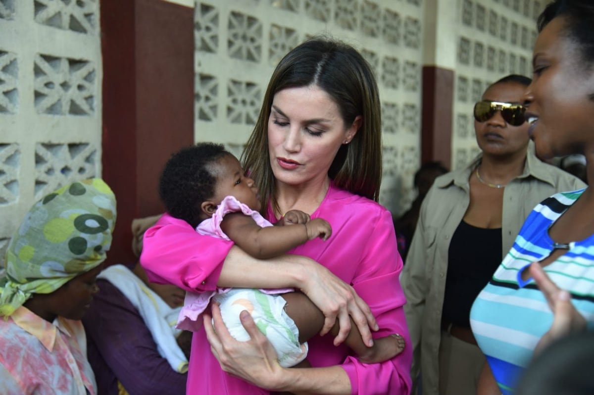 Las muestras de afecto de la reina Letizia en Haití