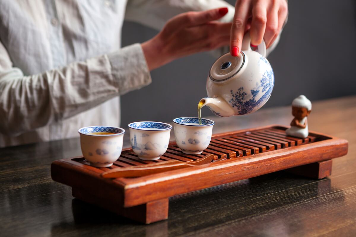 El té en China, una infusión de tradición y modernidad en una sociedad en constante cambio