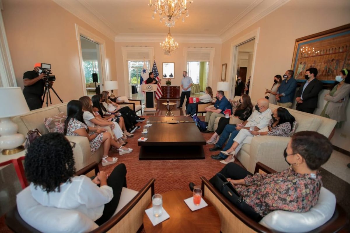 Amigas, campeonas de la NFL y el equipo a vencer en el flag football internacional