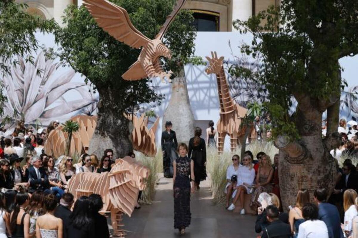 Desfile de alta costura de Dior en París