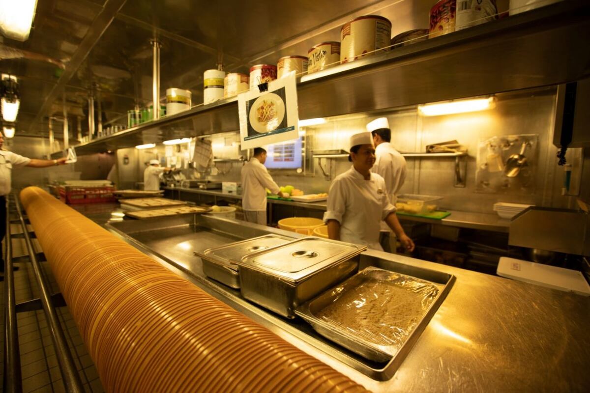 Banquete en alta mar: así es el menú de gala del crucero Monarch