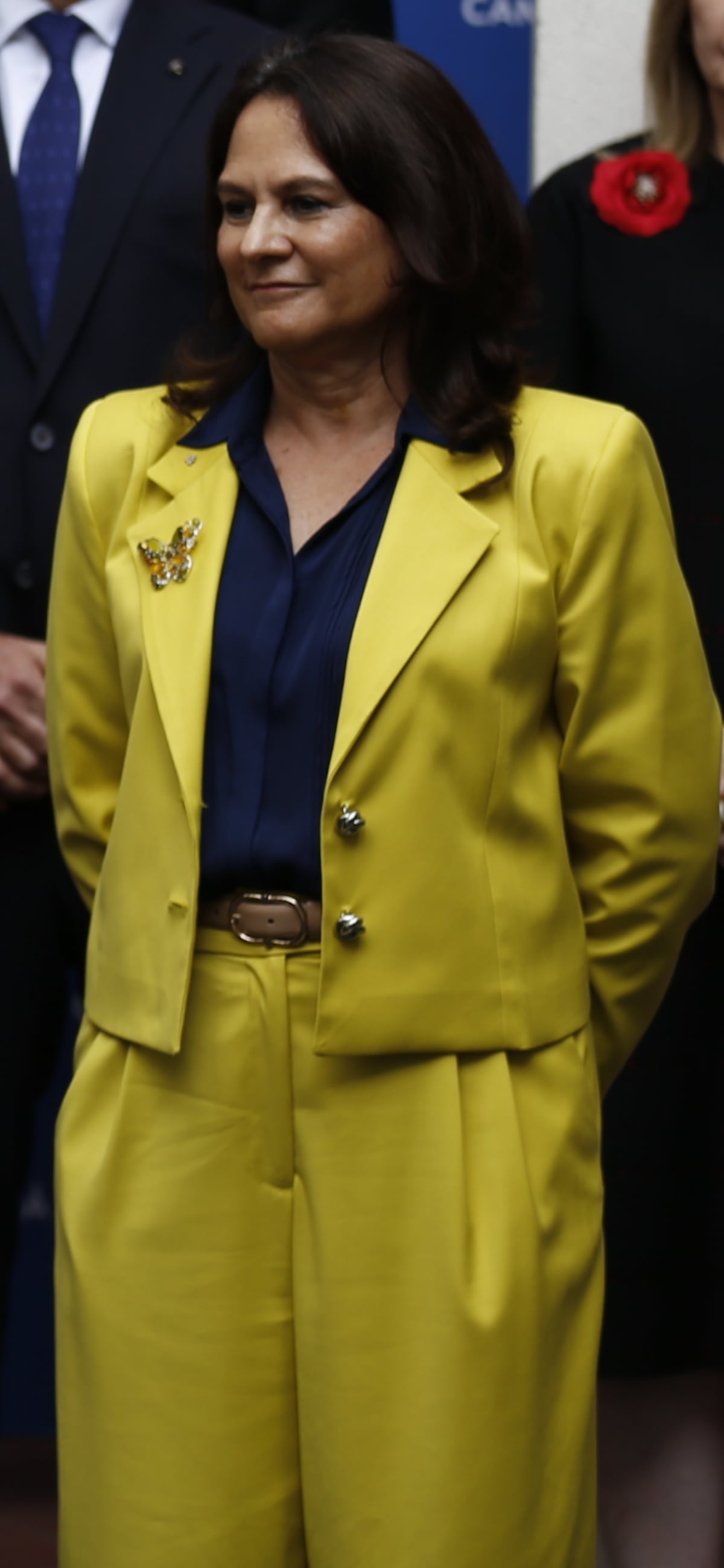 De amarillo y mariposas: el vibrante conjunto de Ilya Espino de Marotta para su designación como administradora del Canal de Panamá