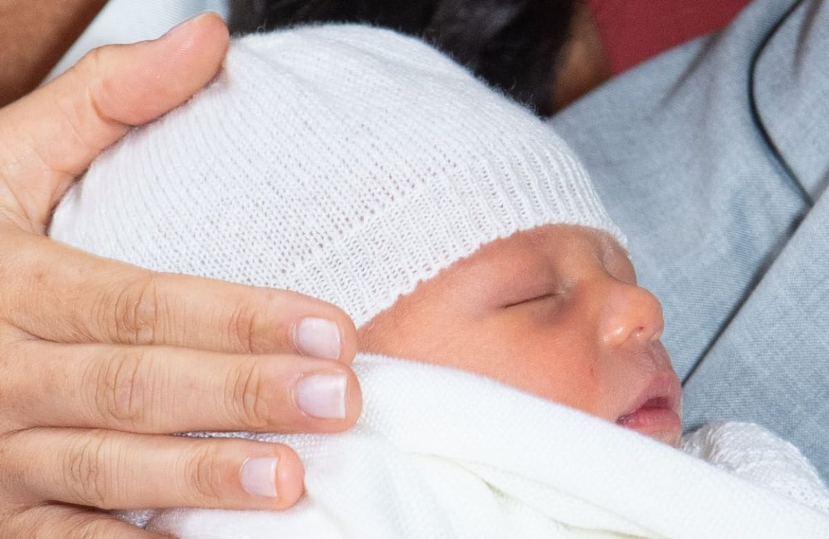 Meghan y Harry presentan a su bebé, el primer mestizo en la familia real británica