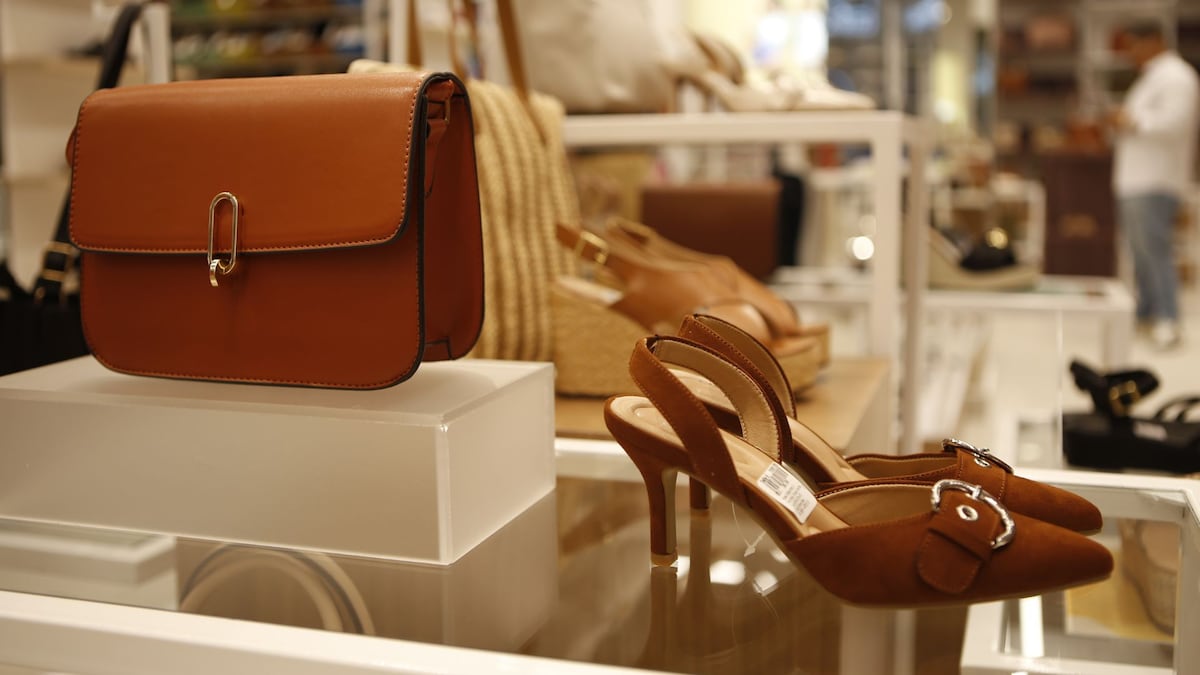 La tendencia se renueva: Redescubriendo la tienda renovada de Payless en Metromall