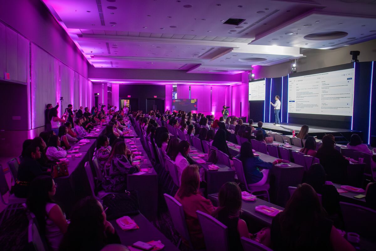 MomBoss 2025: mujeres se inspiran en Panamá con inteligencia artificial y empoderamiento