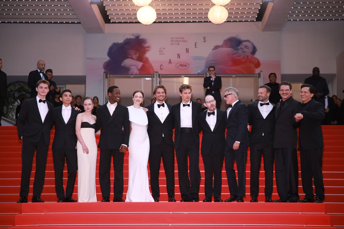 Pedro Pascal, Joaquin Phoenix y Emma Stone desembarcan en la alfombra roja con ‘Eddington’