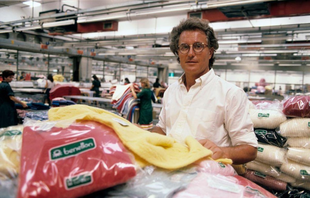 Luciano Benetton, el pionero de la moda que convirtió la publicidad en provocación y el color en un imperio que se está desvaneciendo