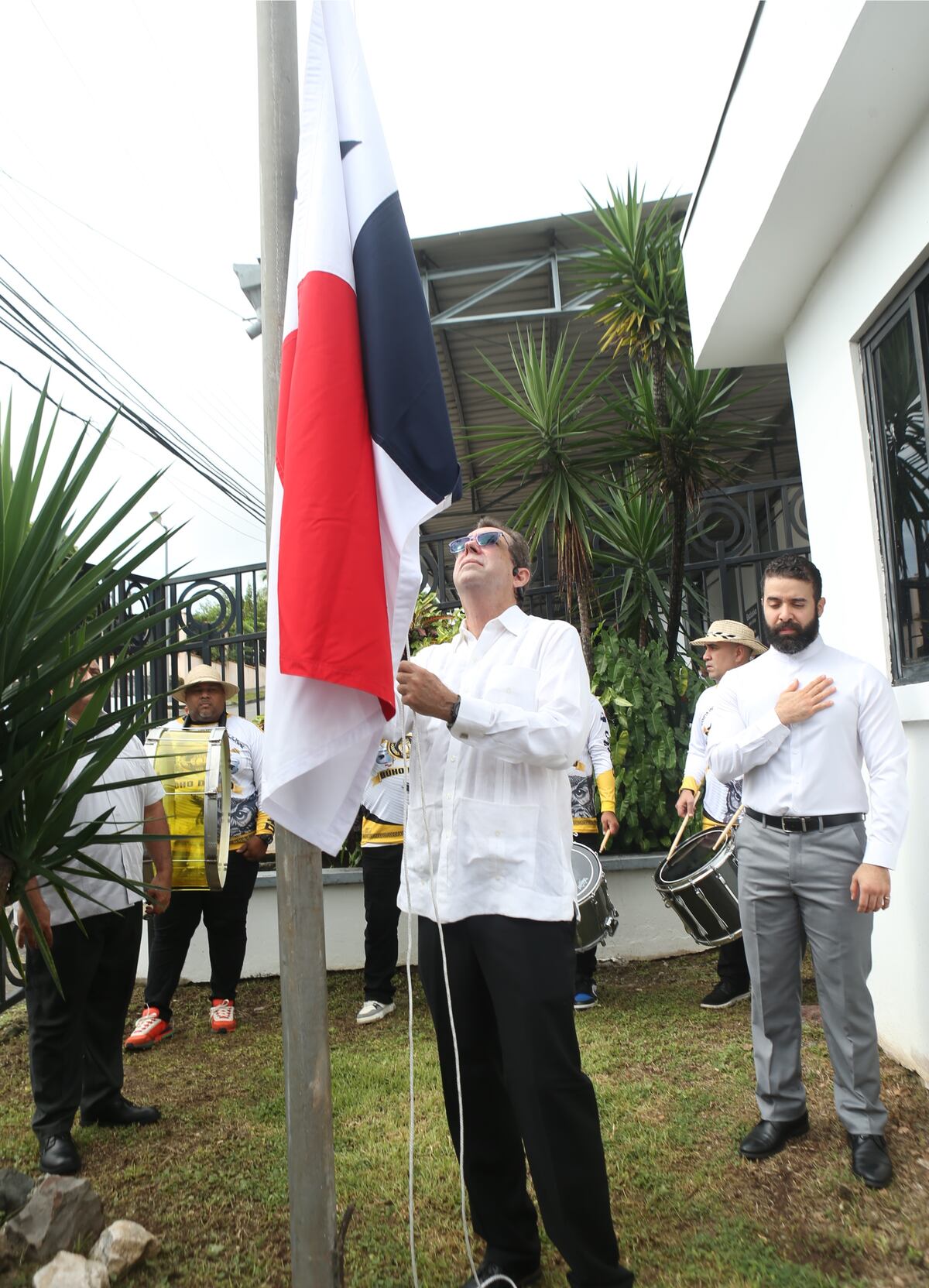Corporación La Prensa le da la bienvenida al mes de la patria