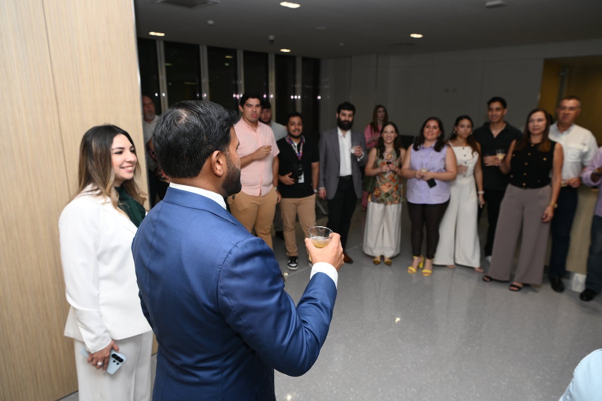 Dr. Edgar Luna inaugura nuevo consultorio de Medicina del Dolor en The Panama Clinic