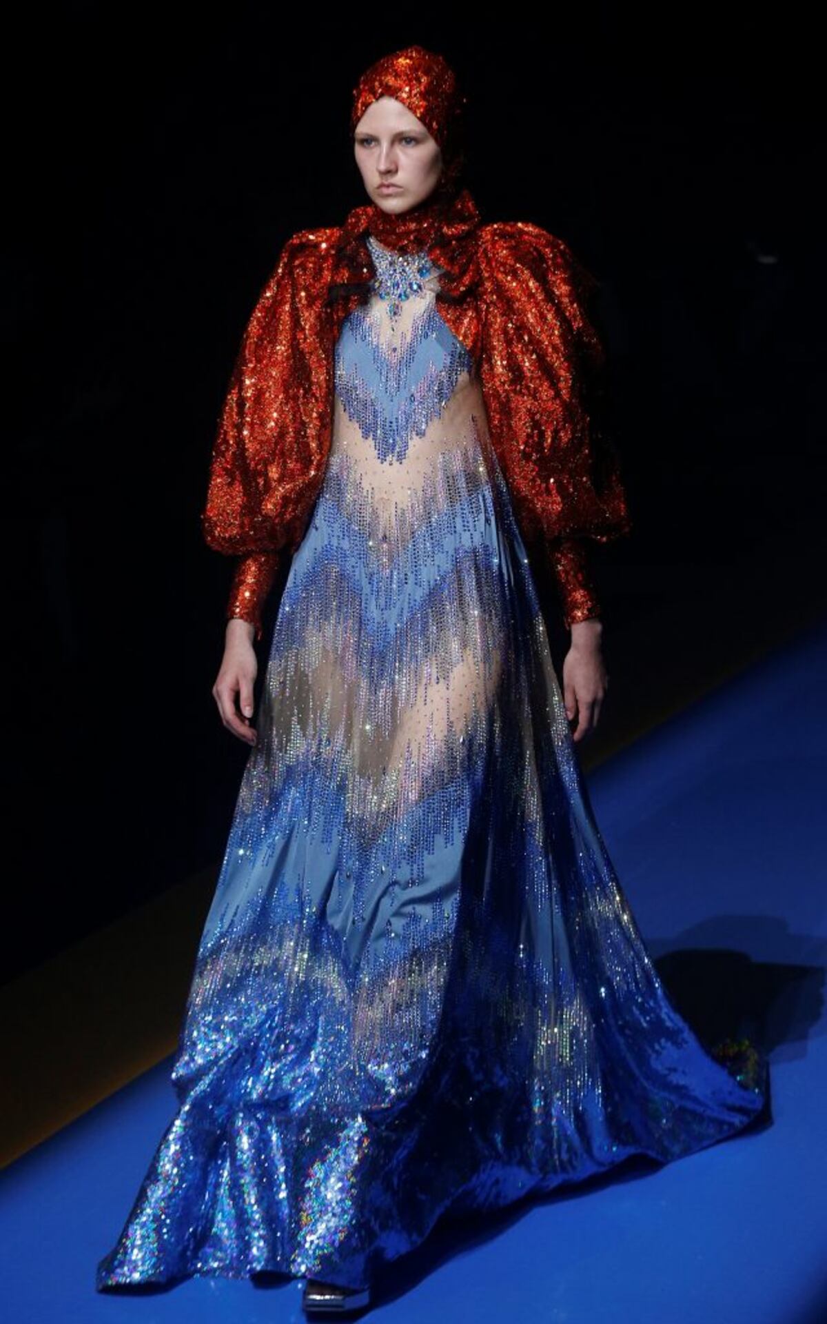 Gucci trae la década de 1980 de vuelta en el Milán Fashion Week