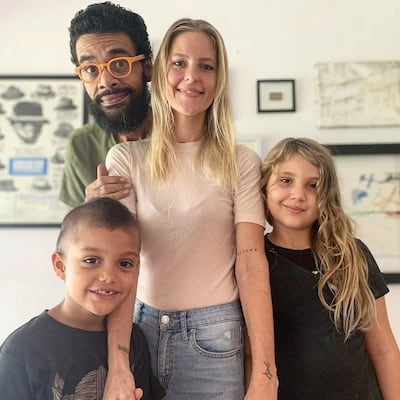 Lilo Sánchez y sus hijos, cuarentena entre música y clases de primaria