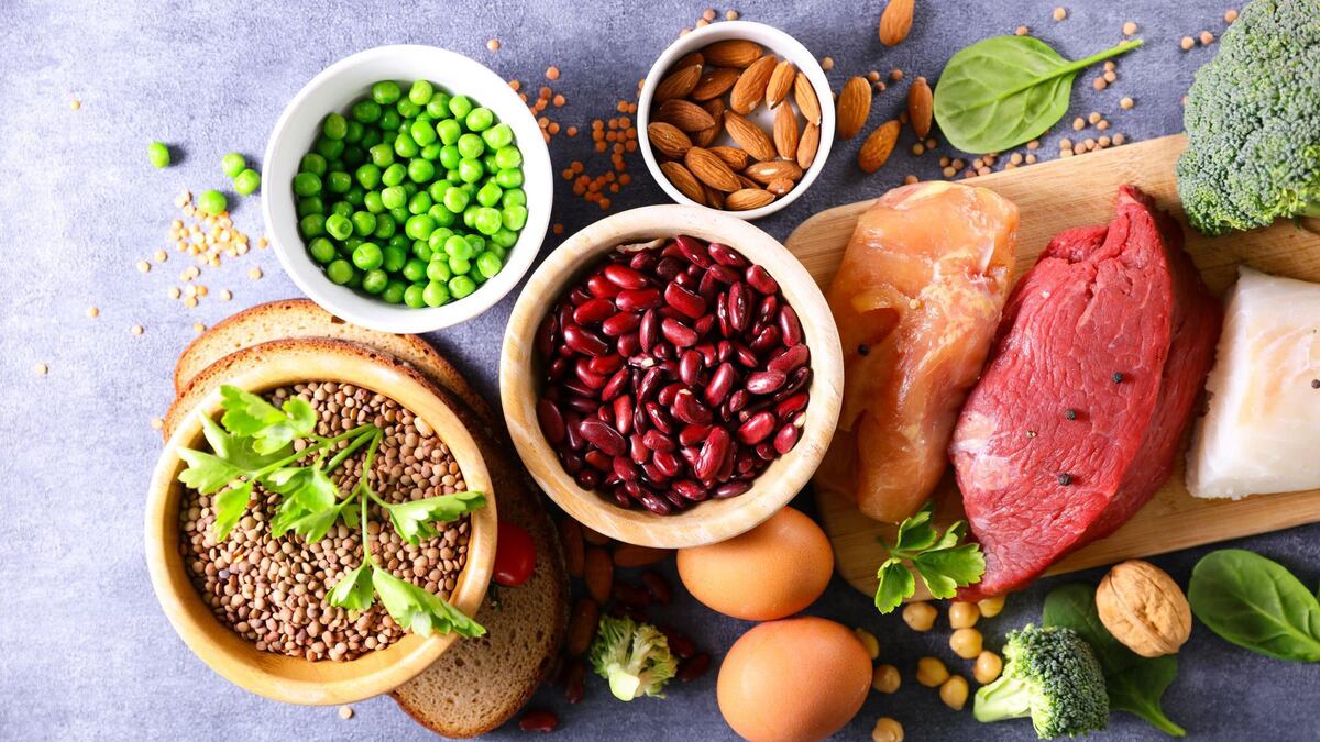 Qué vitaminas son fundamentales para la salud y qué alimento aporta la mayor variedad