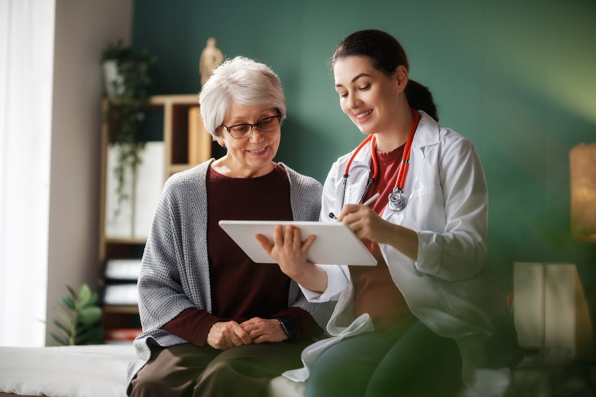 ¿Cómo reconocer las primeras señales del Alzheimer y cuándo buscar ayuda médica?
