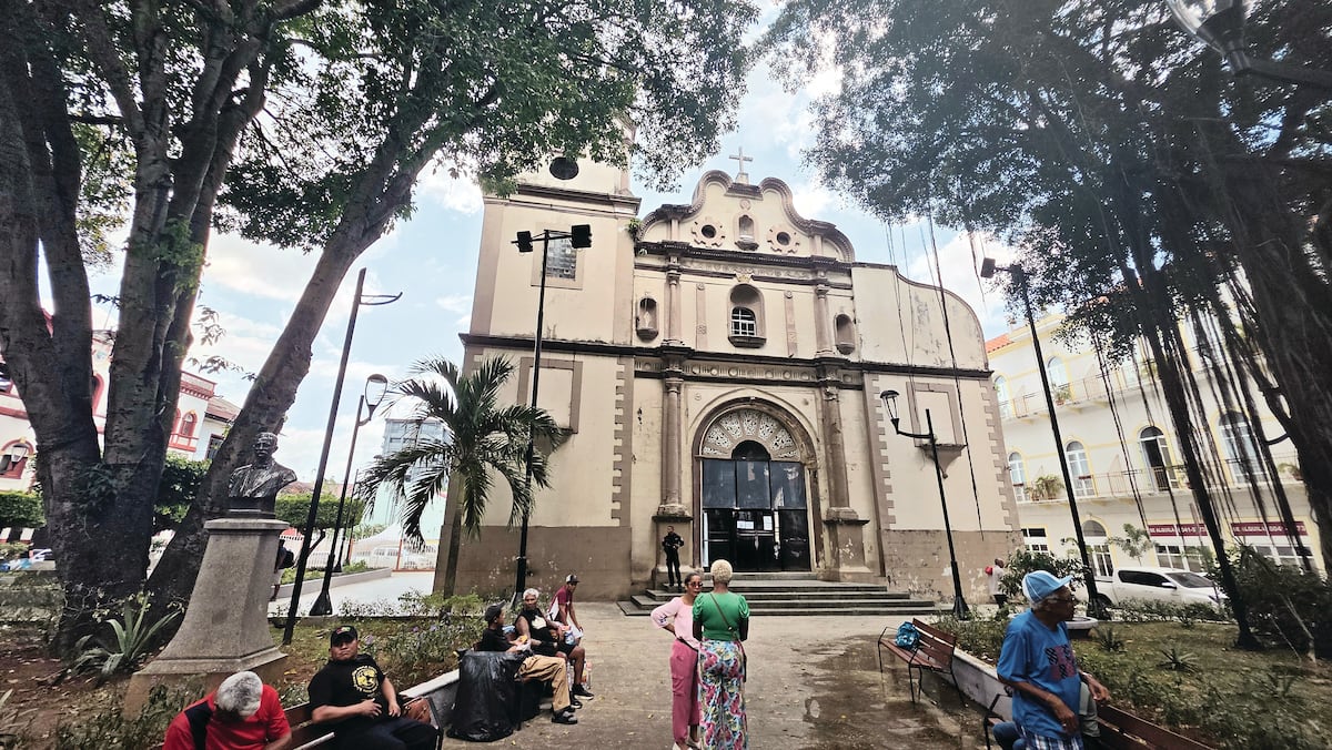 Estas son las 7 iglesias que puedes visitar este Jueves Santo en el Casco Antiguo