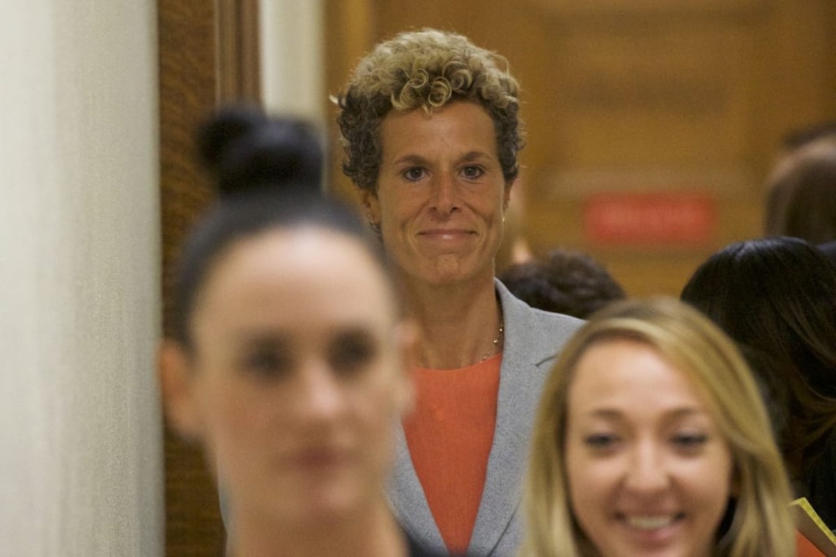 Bill Cosby es enviado a prisión por drogar y abusar sexualmente de una mujer