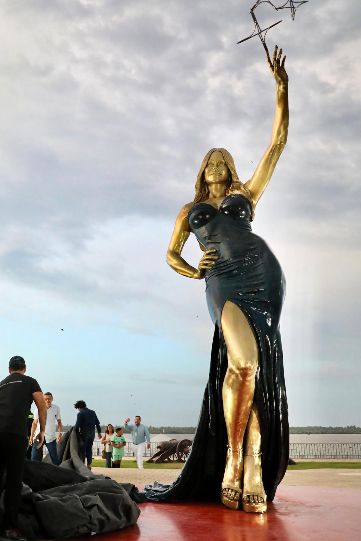 Barranquilla celebró el cumpleaños de Sofía Vergara con una estatua monumental