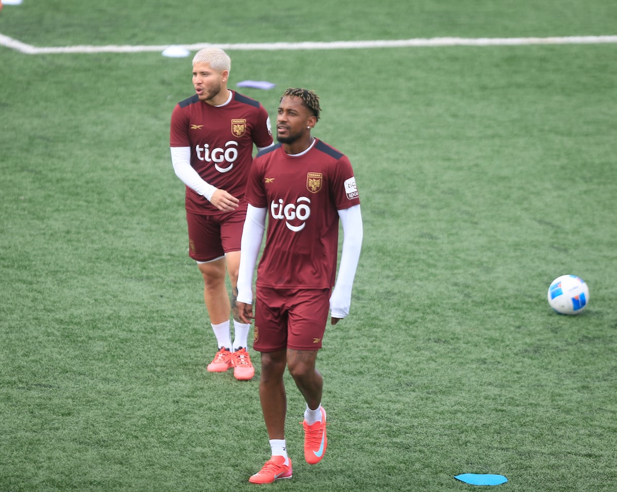 Fotos de la selección mayor masculina de fútbol de Panamá en su entrenamiento