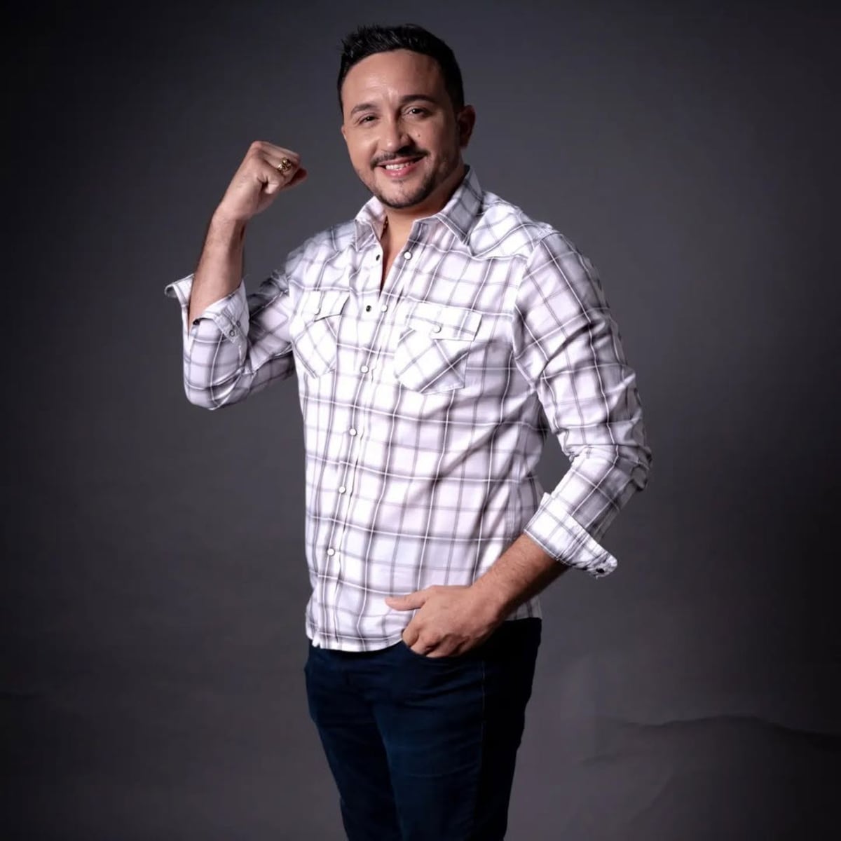 Siete personajes panameños del signo cáncer