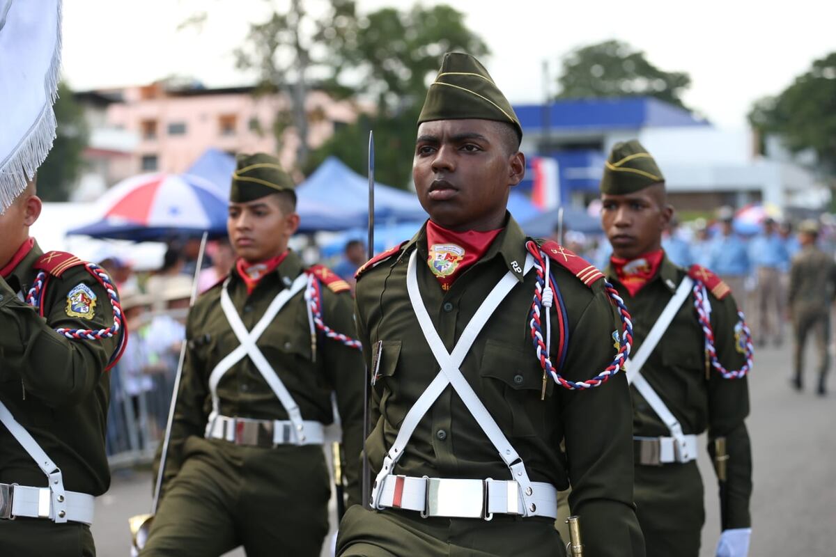 Desfile en La Chorrera: más de 100 delegaciones celebran la independencia de Panamá