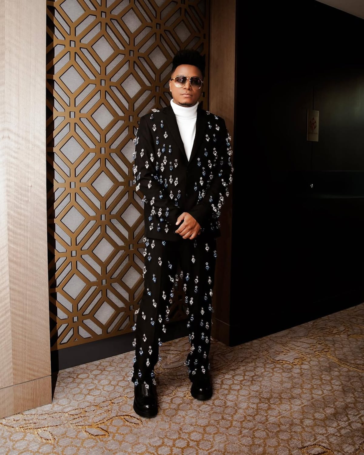 El panameño Eddy Lover entre los artistas invitados en el nuevo disco de Karol G