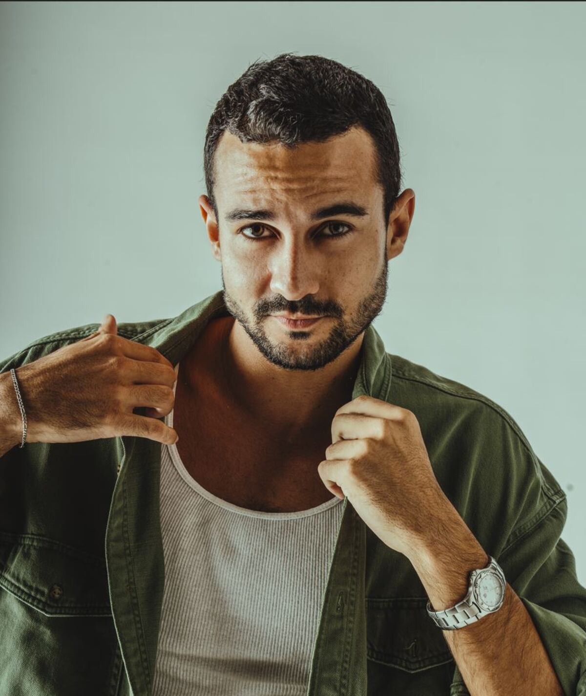 ‘Es mejor pedir perdón que pedir permiso’, la filosofía de Robert Spratt, vocalista de Entre Nos