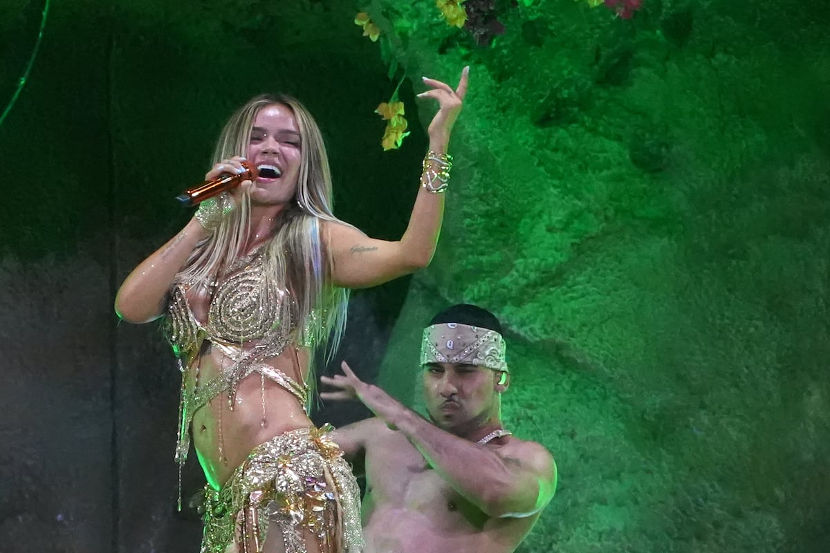 Karol G trae su 'Tropitour' a Los Ángeles y lanza fondo para Venezuela y Colombia