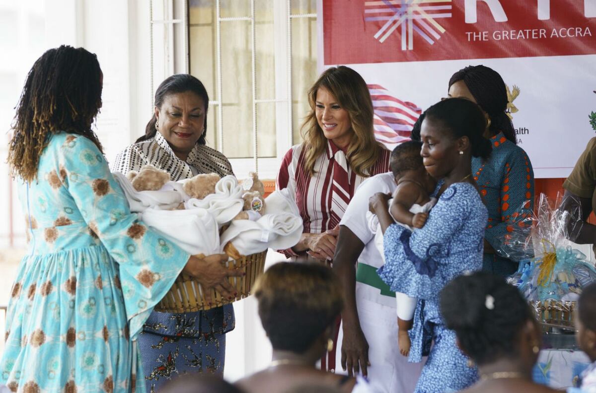 Melania Trump llega a Ghana en su primer viaje a África