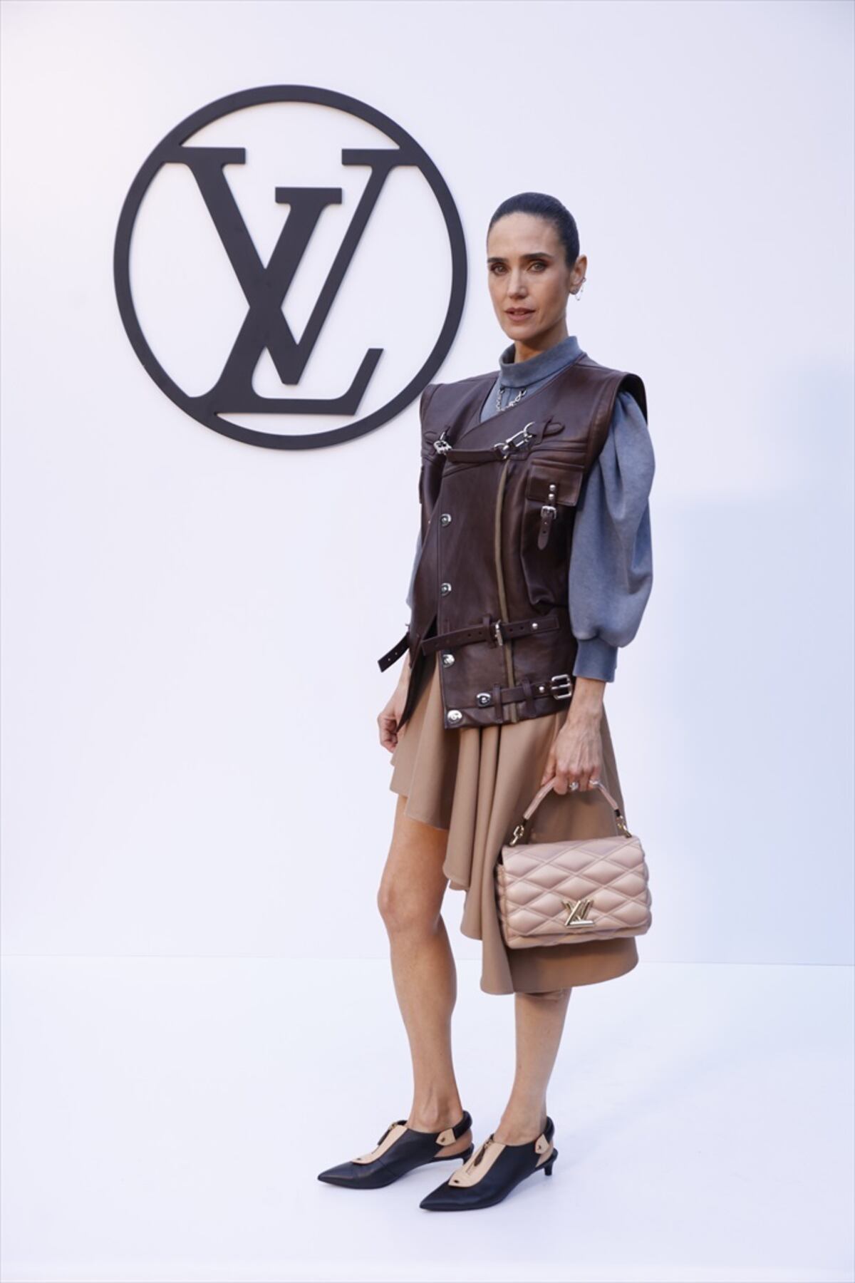 Sophie Turner, Ana de Armas o Ester Expósito... espectaculares en el desfile de Louis Vuitton en Barcelona