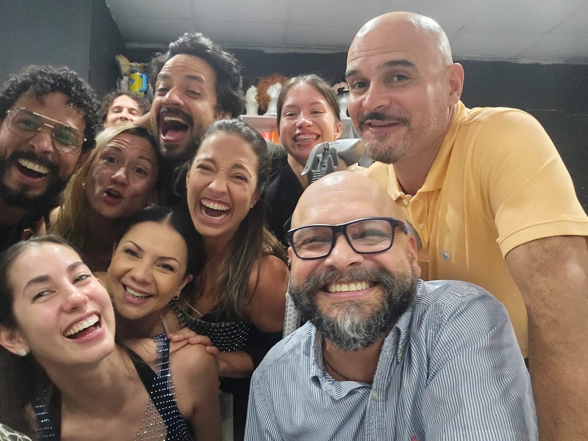 Mi vida disipada: ¿cuántos amigos se necesitan para inaugurar un club?