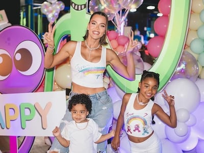 Los hijos de Khloe Kardashian no pueden ir a pijamadas