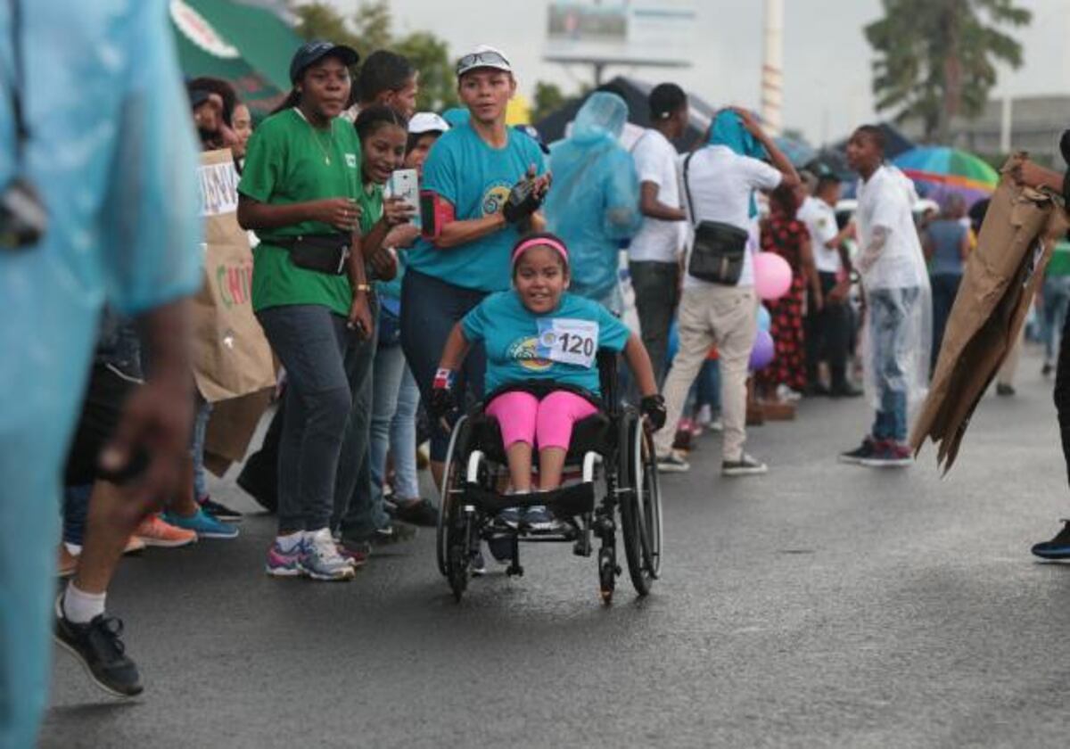 Carrera sobre sillas de ruedas 2017