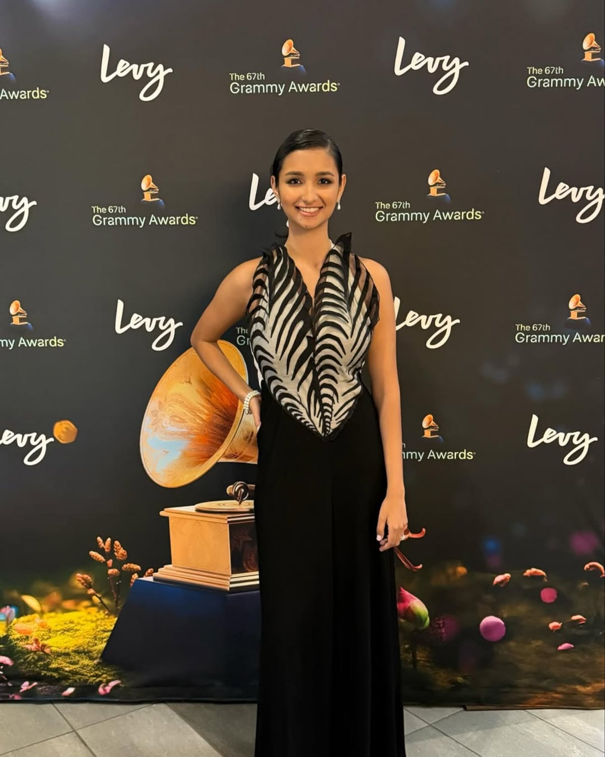 ‘Un sueño hecho realidad’: María Laura Castillero recibe su primer Grammy junto al equipo de Mimy y Tony Succar 