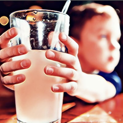 Almorzar con niños chicos