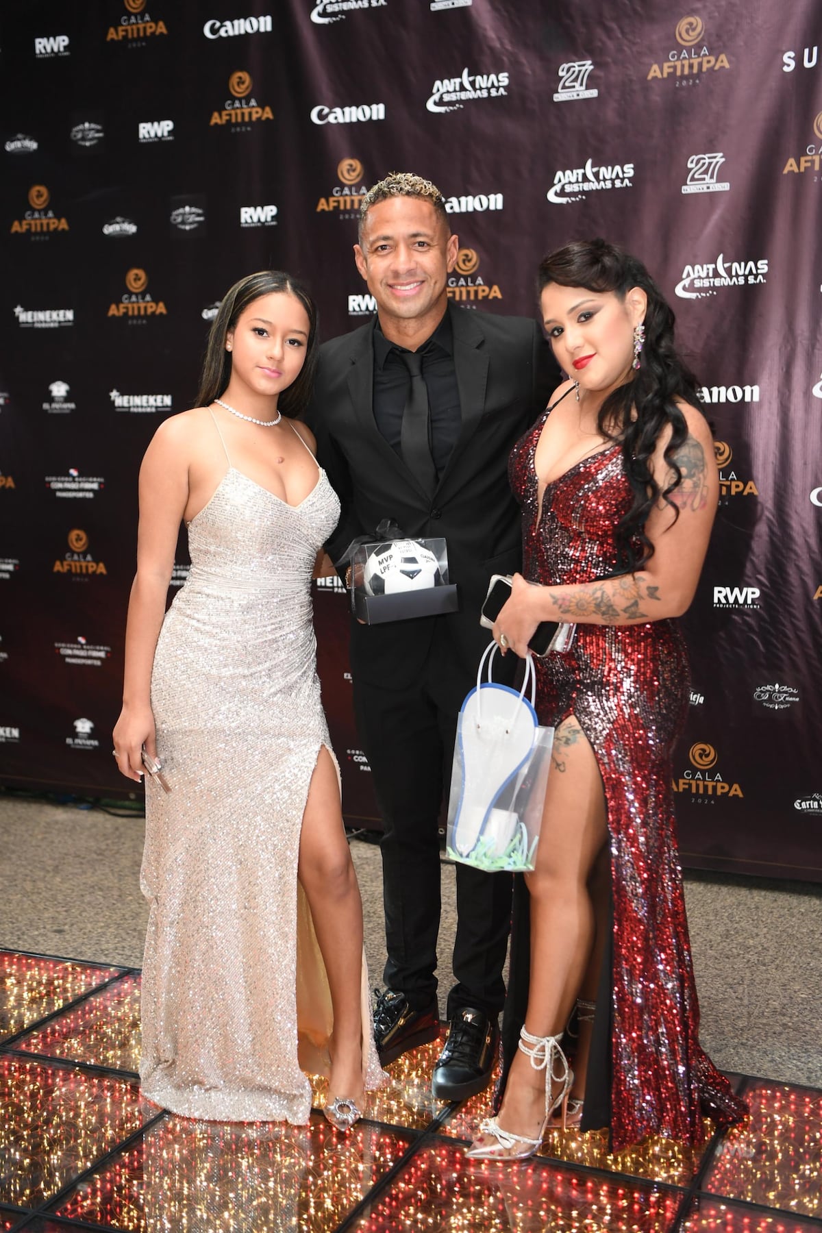 Así lucieron las estrellas de fútbol panameño en la alfombra roja de los premios Afutpa 2024