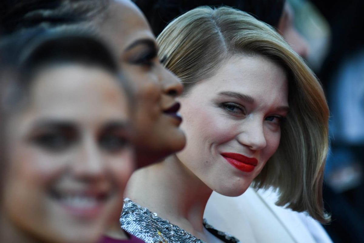 Piel iluminada y toques de color, las nuevas tendencias de maquillaje