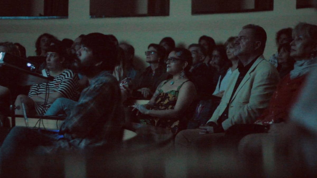 Documental El Tobar y cómo una panameña en Argentina crea arte que alivia