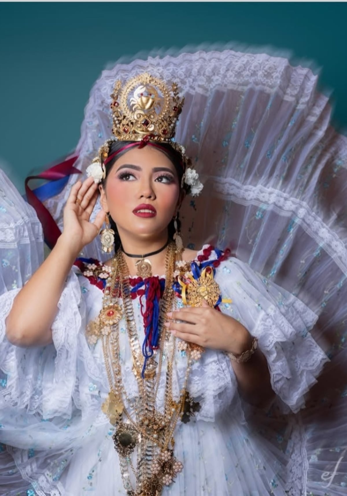 La pollera panameña a través de las reinas de nuestros festivales