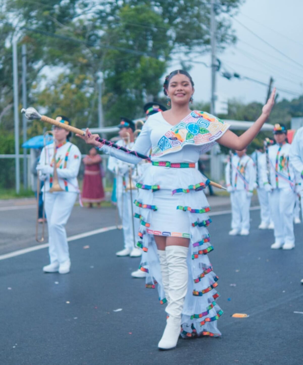 Tambor mayor, con estilo y patriotismo (parte 3)