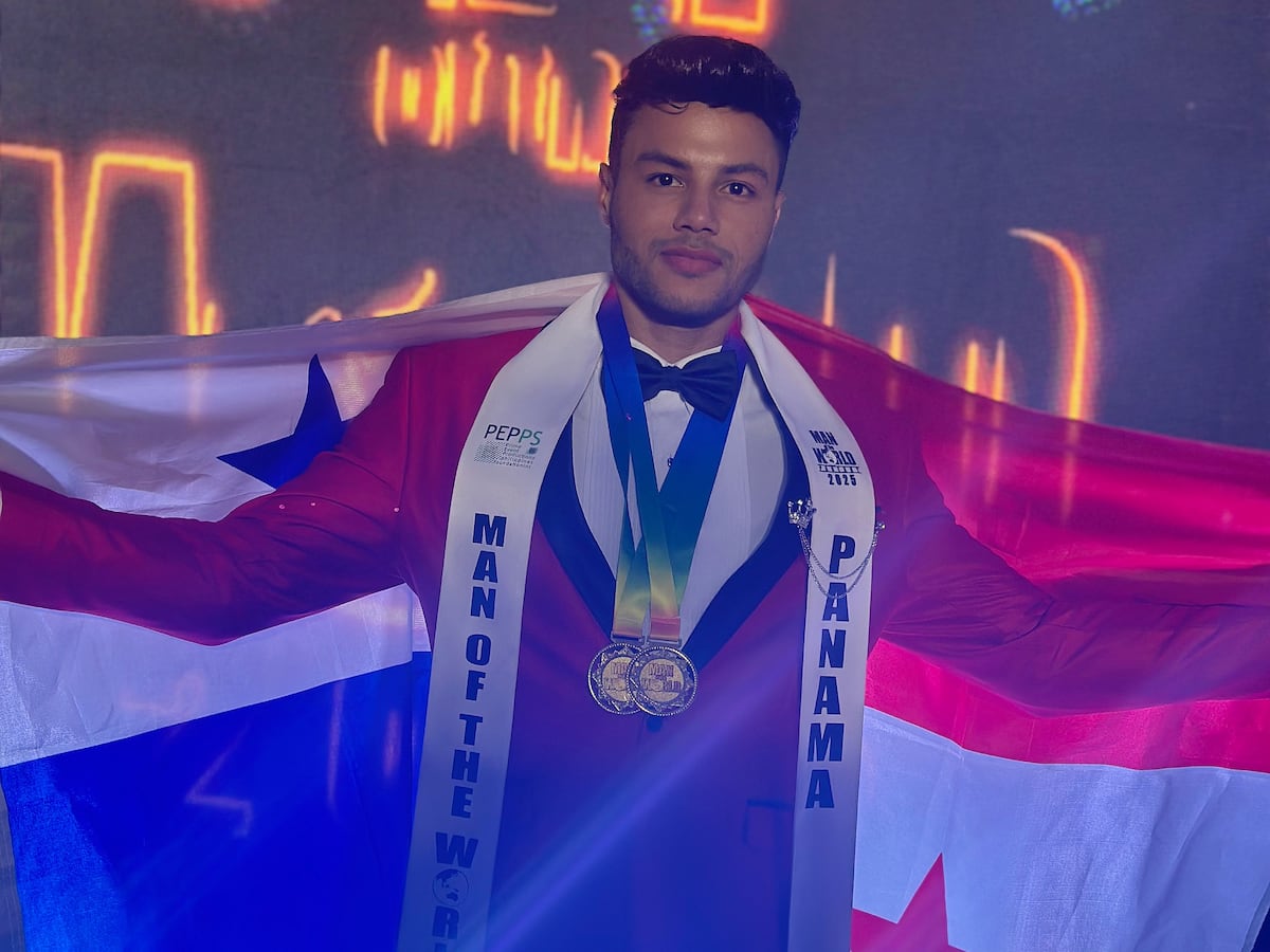 Dos medallas de oro para Panamá en certamen de belleza masculina 