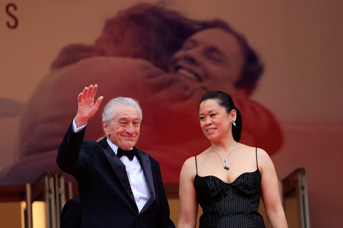 Robert De Niro, de 81 años, llega con la mamá de su bebé de dos años al Festival de Cannes