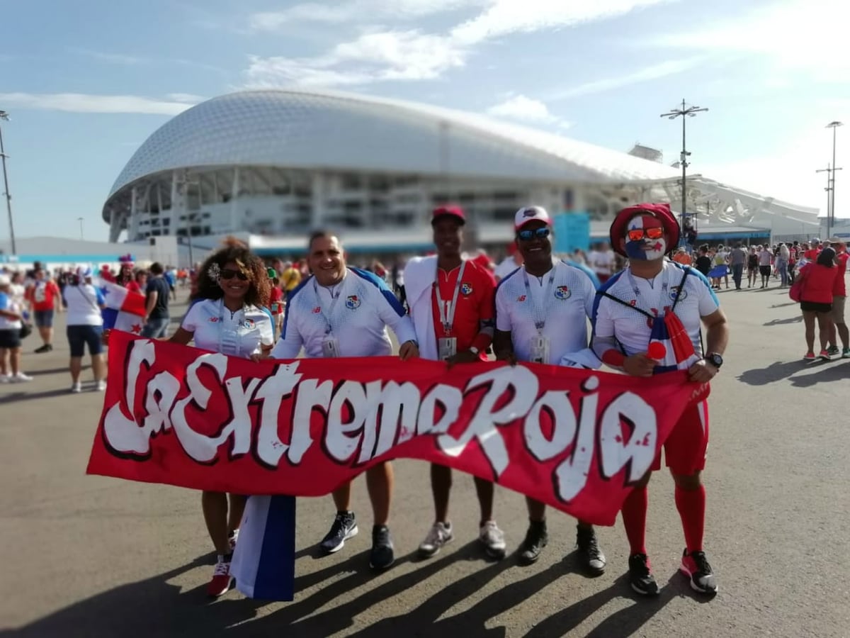 En Rusia la gente se toma fotos con los panameños