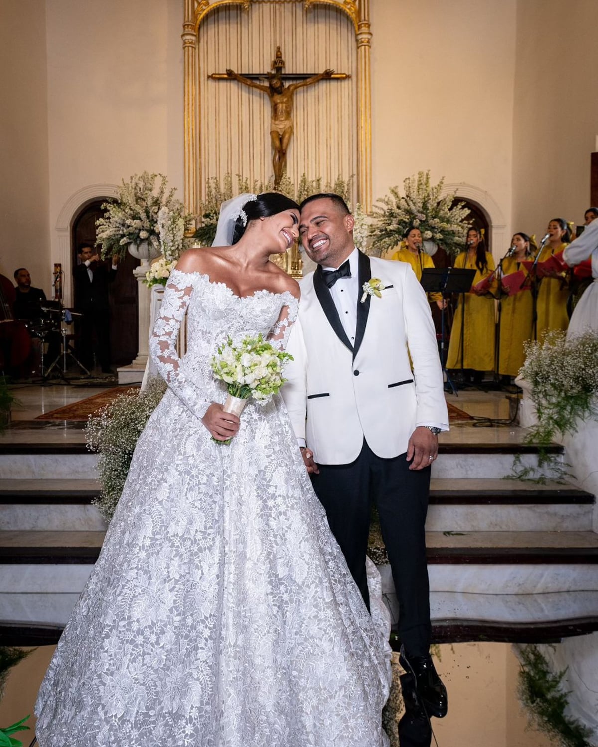 La boda por la iglesia de Sthefany Gutiérrez, Miss Venezuela 2017, con el empresario Jorge Silva