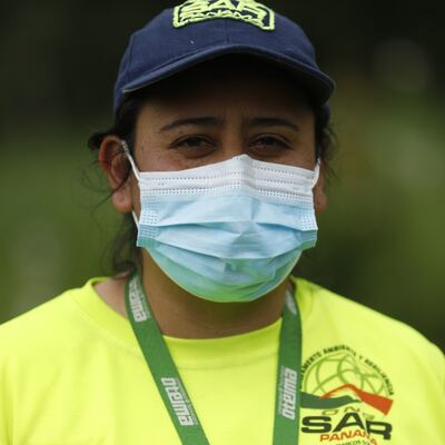 Anabel Ríos, voluntaria en Tierras Altas: ‘Trasladamos alrededor de 200 personas en una trocha improvisada’