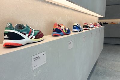 Exposición de calzado Adidas de Bad Bunny genera interés en Museo de Arte de Puerto Rico