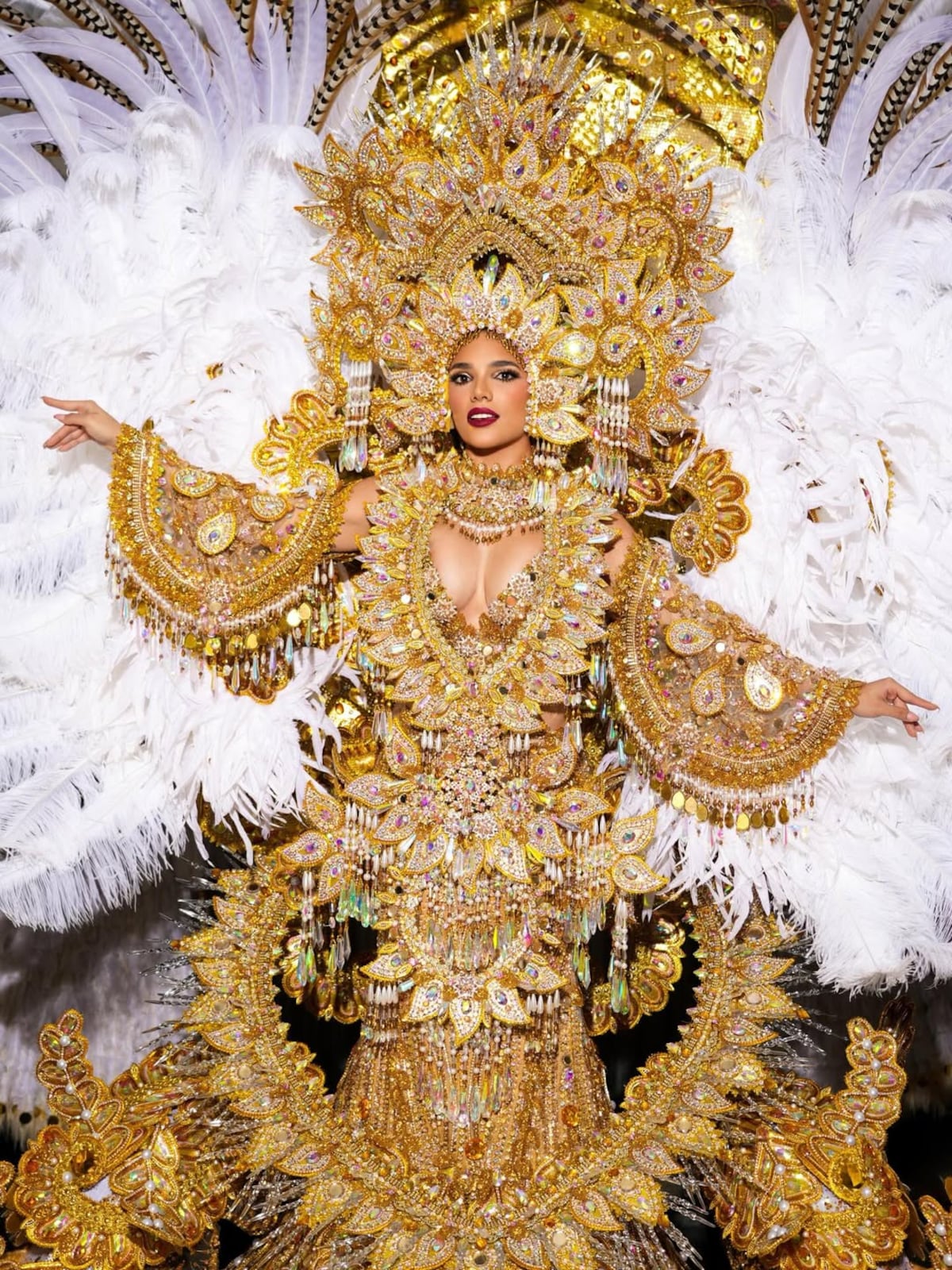 Así vistieron las reinas de Calle Arriba y Calle Abajo de Las Tablas para celebrar la llegada del año nuevo